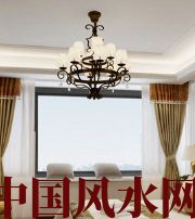 开封卧室镜面吊顶影响夫妻财运？